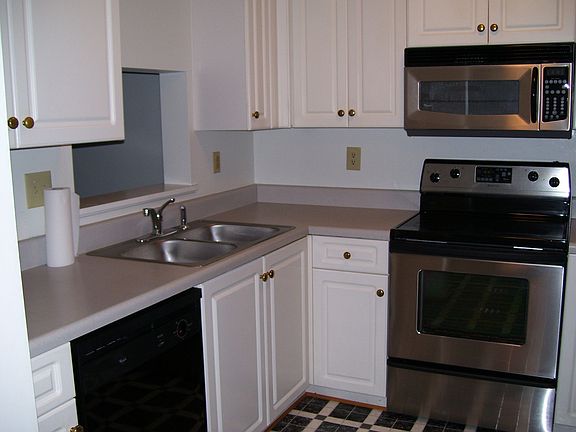 2nd image of 7108 Stonington Ct