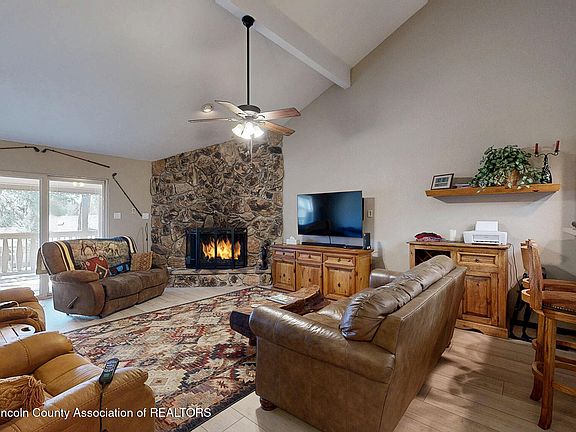 3rd image of 76 Geneva Dr