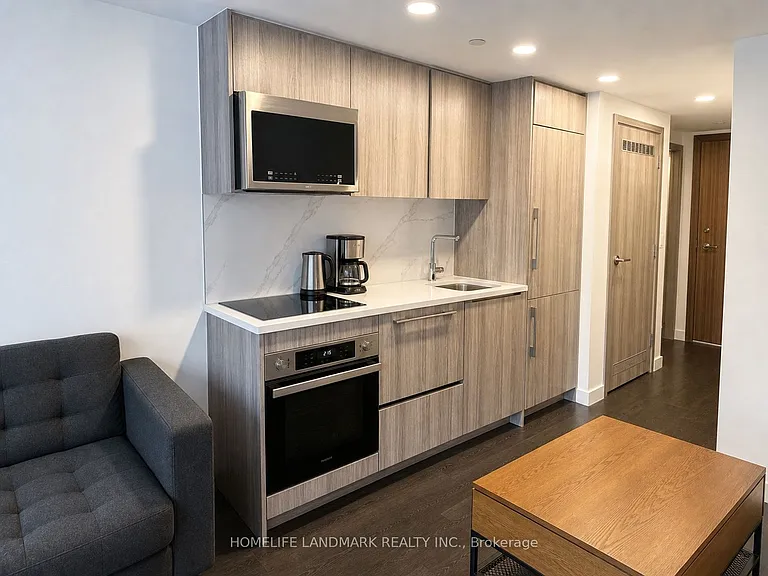 38 Widmer St #803 — Photo 6