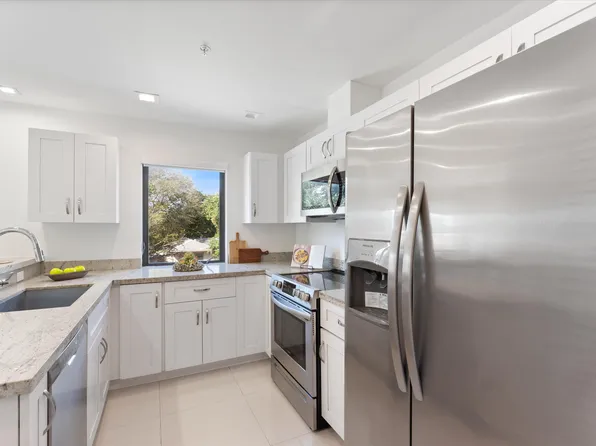 448 NW 41st Street, Oakland Park, FL 33309