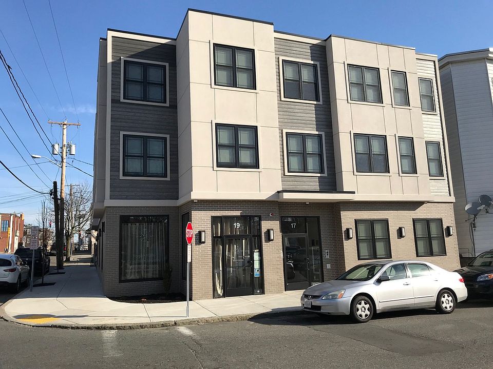 1st image of 17-19 Dehon St #1