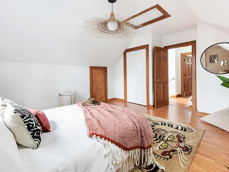 1515 Iverson St NE — Photo 6
