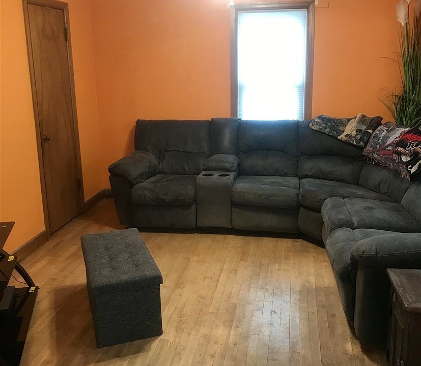 2nd image of 408 E Hancock St