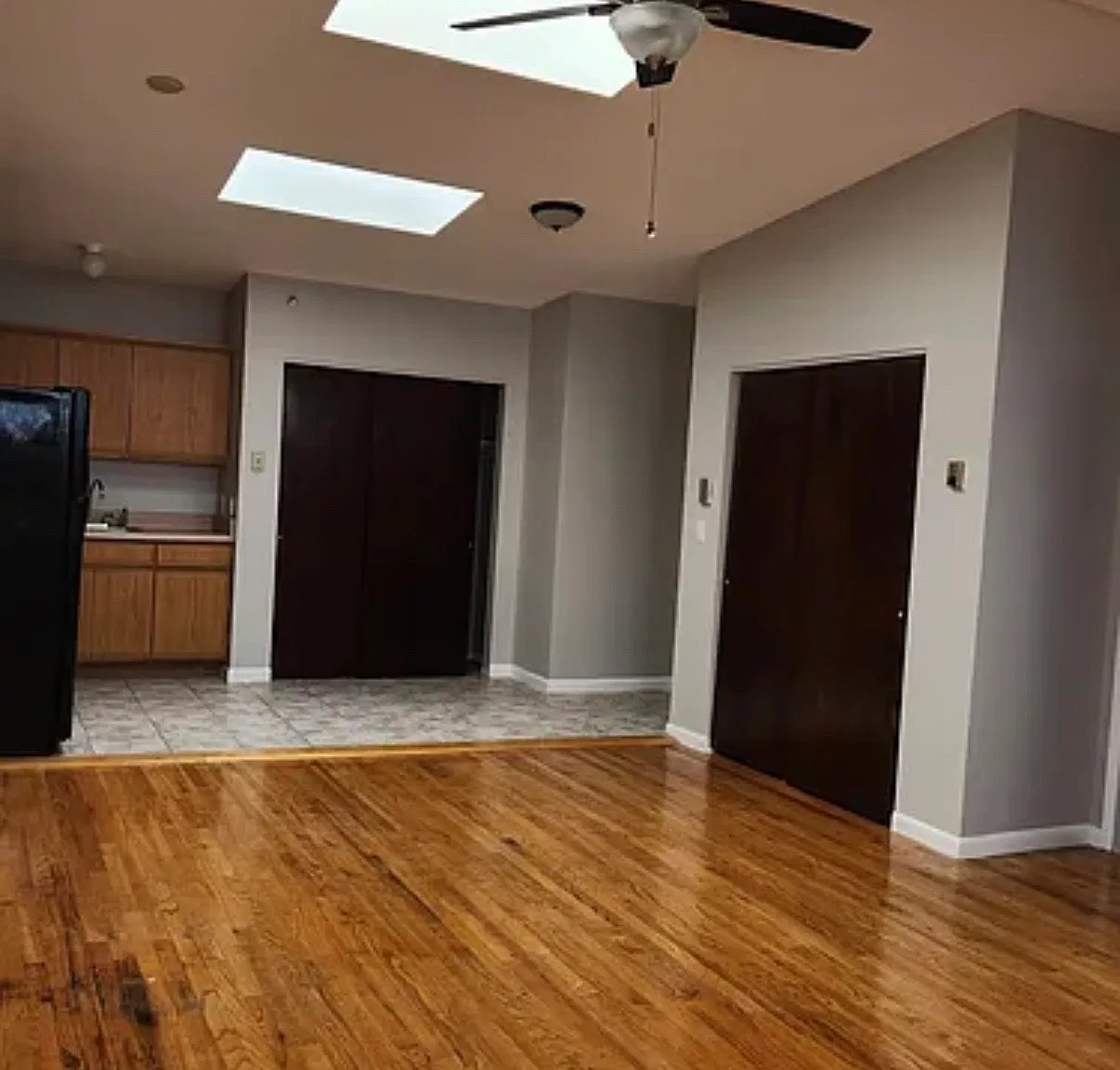 52 Main St — Photo 2