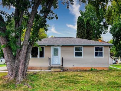 1827 Olive St, Oshkosh, WI, 54901