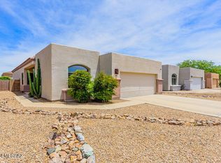 343 E Calle Nacrita, Green Valley, AZ 85614