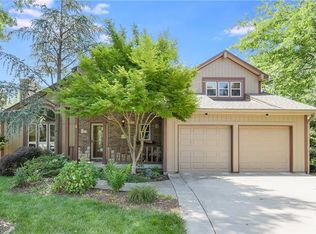 1608 SW Rock Creek Dr, Blue Springs, MO 64015