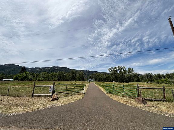 4th image of 70452 Bear Creek Rd