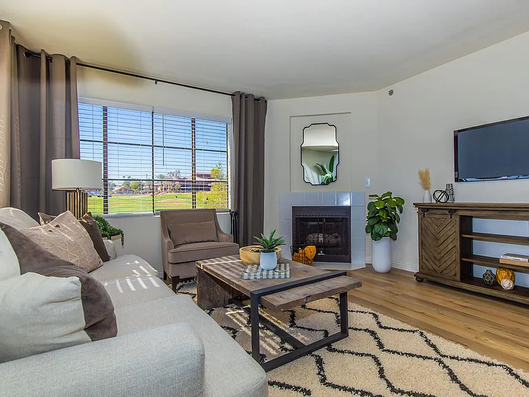 Legacy Pointe — Photo 16