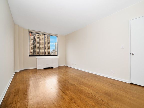5th image of 245 E 44th St APT 22E