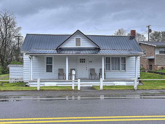 3rd image of 112 Maggie St