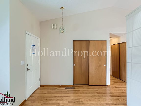 4th image of 16051 SW Rockrose Ln