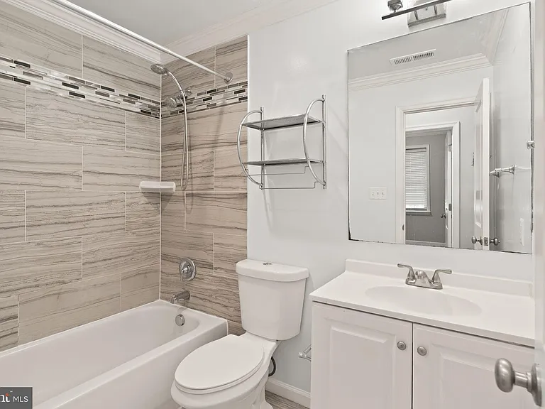 430 Irving St NW #102 — Photo 25
