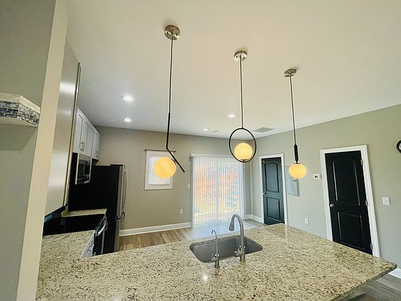 3rd image of 143 Emanuel Ct #1