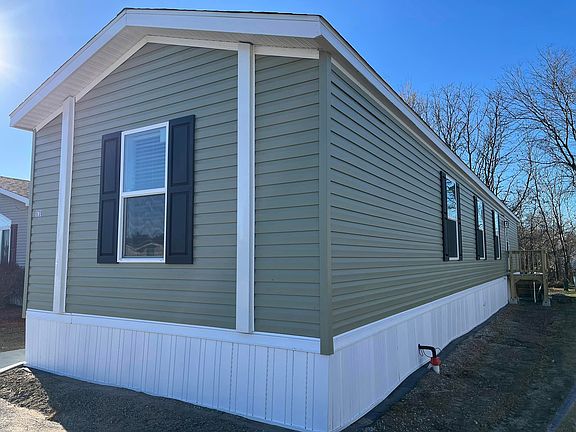 3rd image of 1440 W Plum St #264