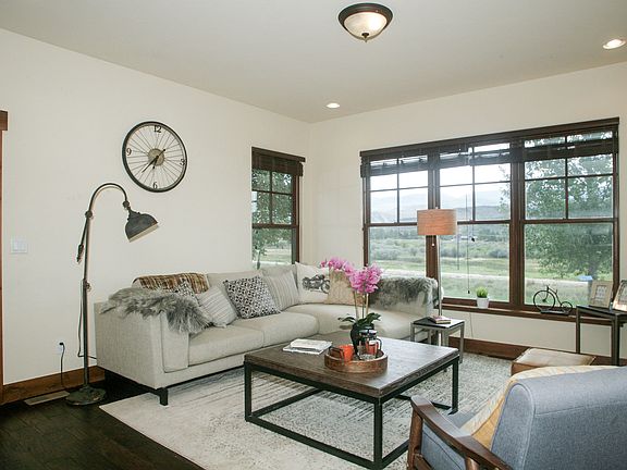 2nd image of 3223 Montgomerie Cir