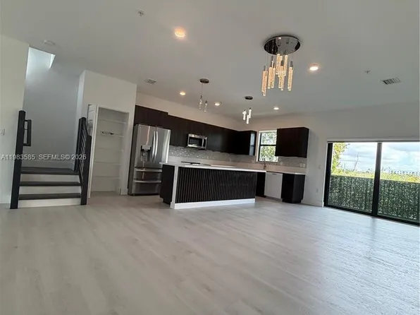 10479 NW 82nd St Unit 10, Doral, FL 33178