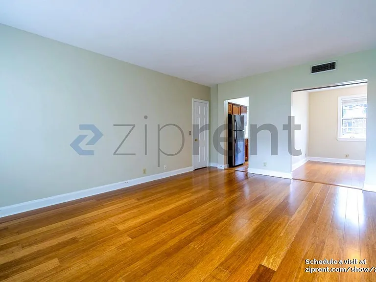 815 Lasalle St — Photo 8
