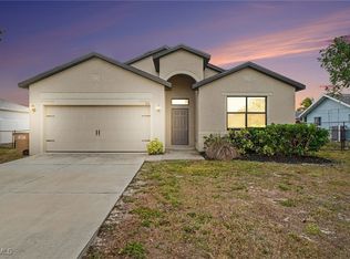 926 SW 32nd Terrace Cpe, Coral, FL 33914