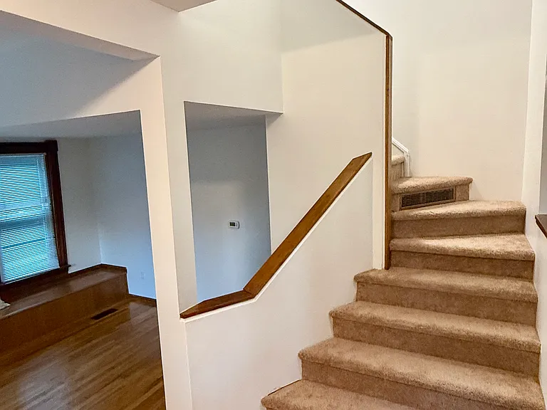 39 Hamilton St #2 — Photo 2