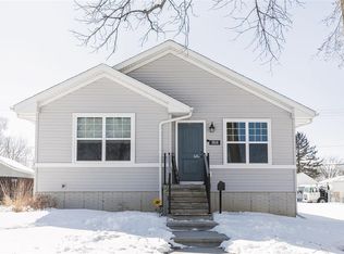 1814 C St SW, Cedar Rapids, IA 52404