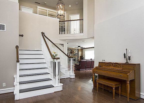 3rd image of 26416 Partridge Dr