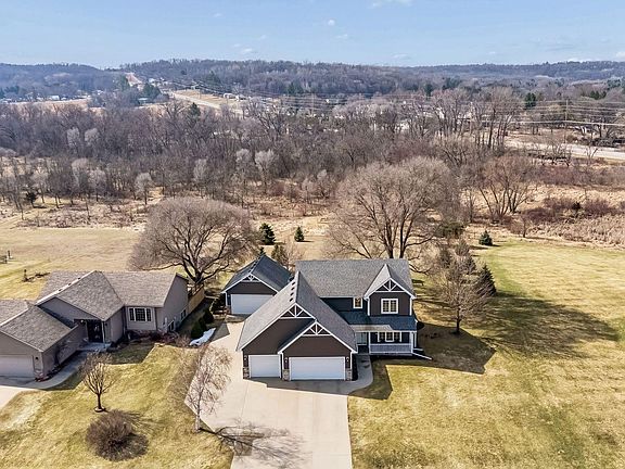 5th image of 5130 Meadow Dr SE