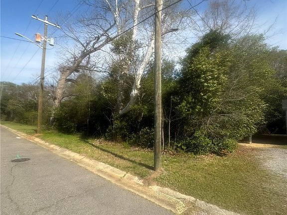 5th image of 228 Gulf St