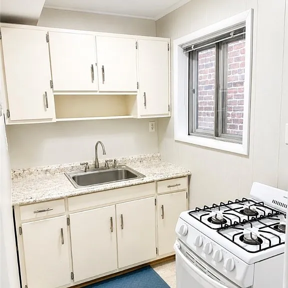1715 Grove Ave #A — Photo 3