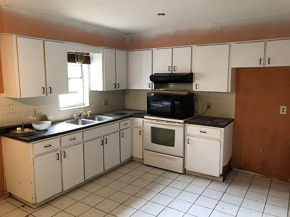 3rd image of 27192 Roper Rd