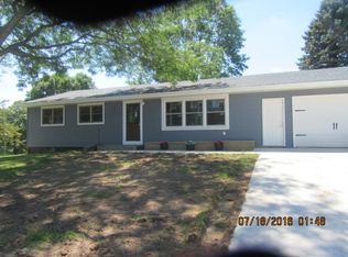 3857 Northview Dr, Hazel Green, WI 53811