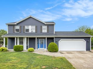 1142 N Peach Ct, Plainwell, MI 49080
