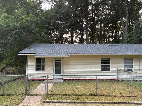 944 Rayburn Dr #A, Wiggins, MS 39577