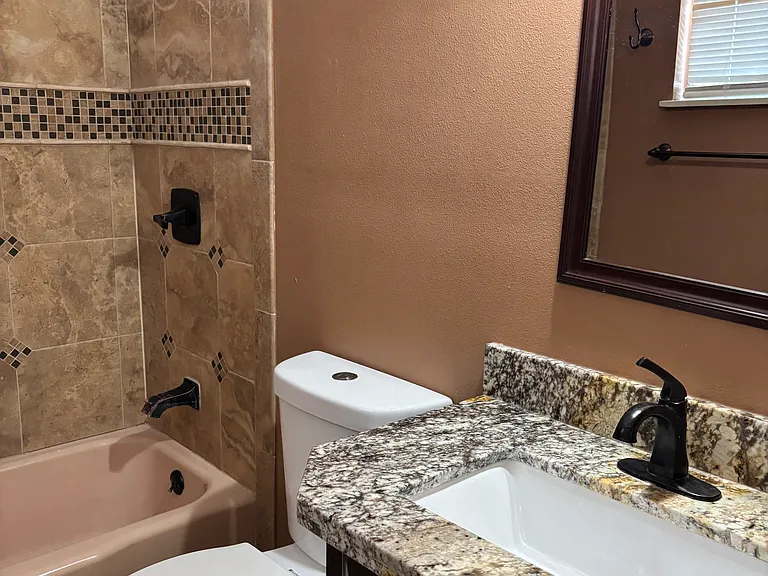 705 E Losoya St — Photo 10