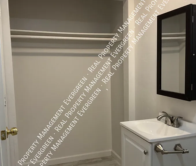 303 N 3rd St #HOME — Photo 4