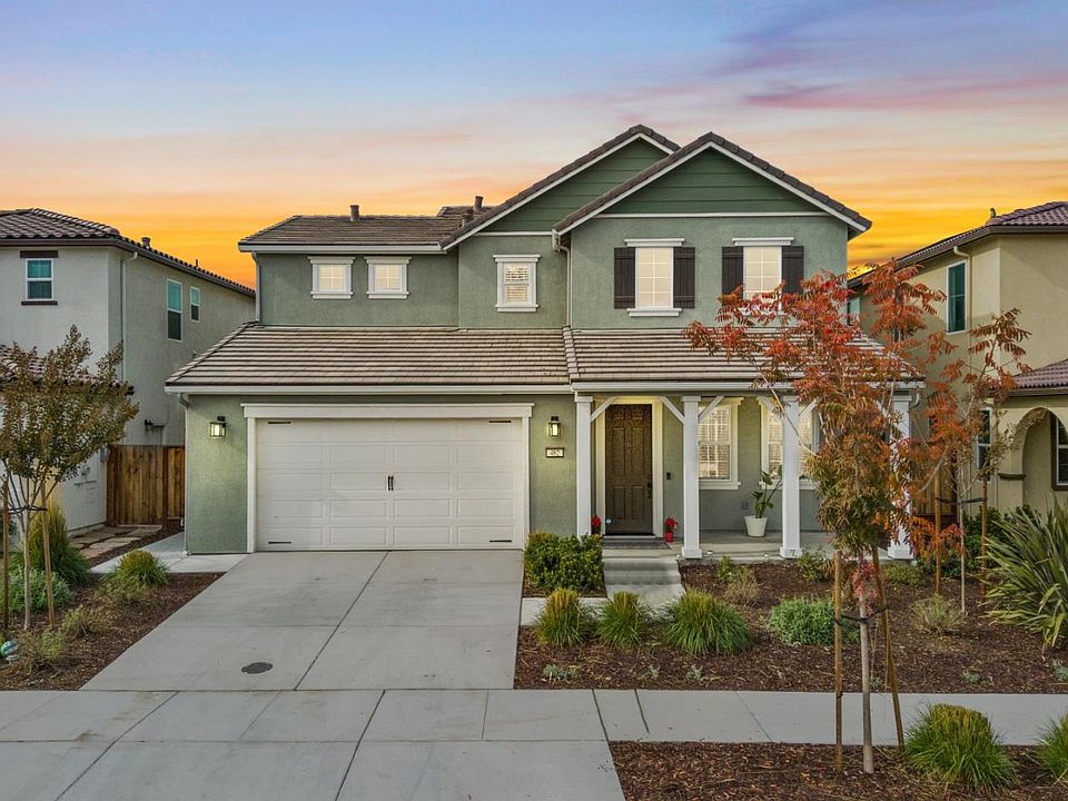 1st image of 482 Segovia Dr