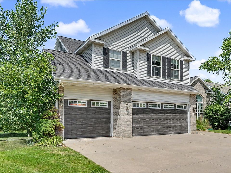 1st image of 310 Teakwood Ln NE