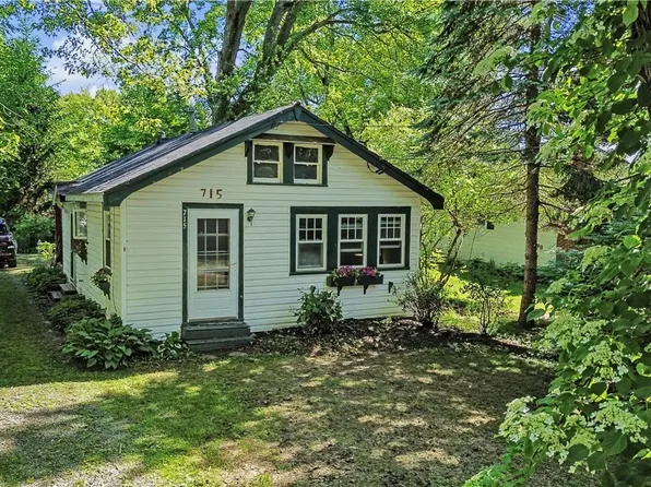715 Sandy Ave, Angola, NY 14006
