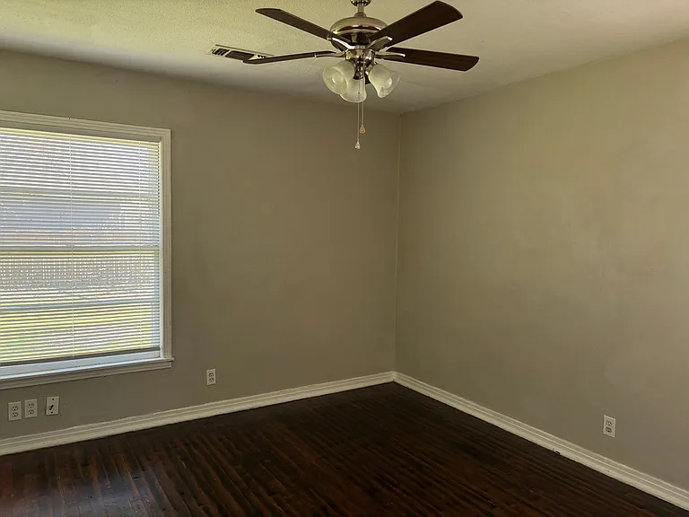 1822 N Alexander St — Photo 7