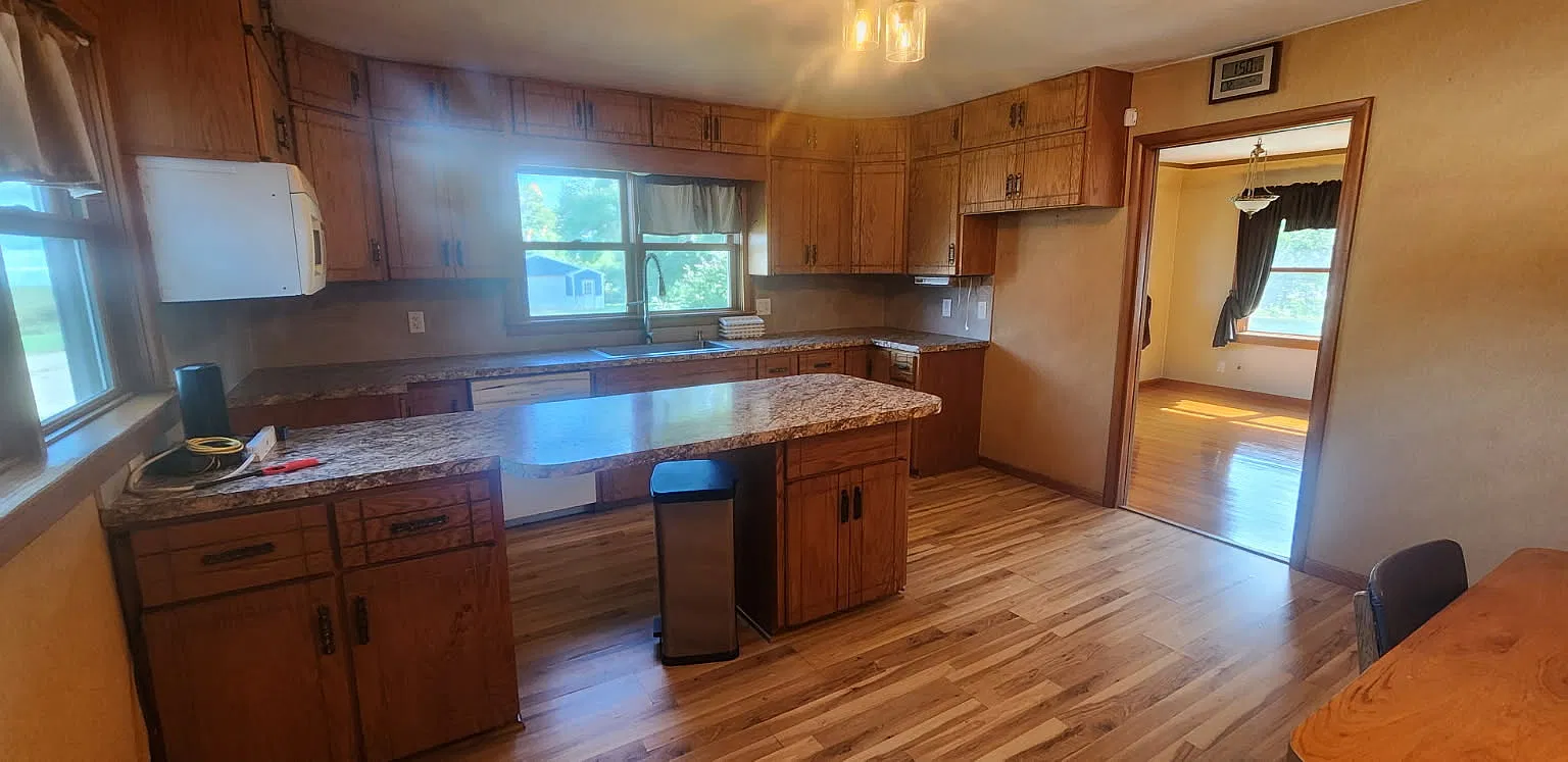 3 bed, 1.5 bath, 1876 sqft, $2,250 — Photo 1