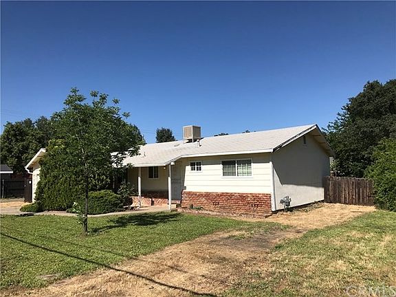 Potential RV parking and access to backyard