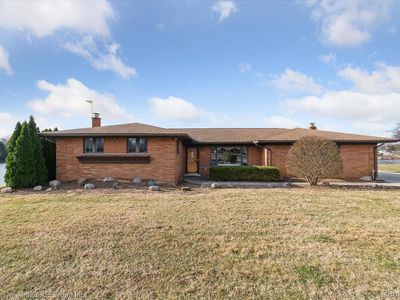 47853 N Shore Dr, Van Buren Township, MI, 48111