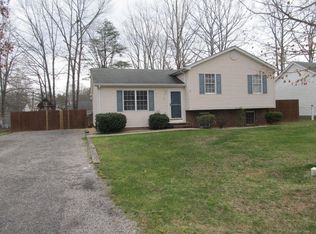 91 Canton Ln, Stuarts Draft, VA 24477