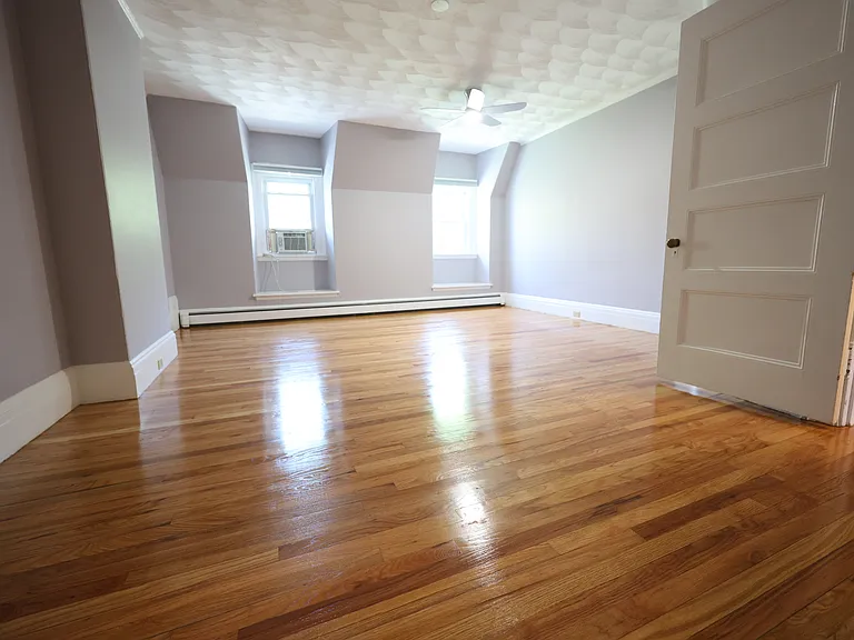318 Tappan St #3 — Photo 14