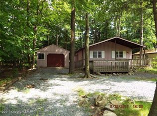 248 Greenbriar Cir, Tobyhanna, PA