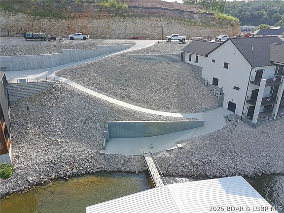 5th image of 23 Redbud Rd