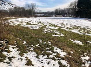 2890 Barber Rd, Barberton, OH 44203