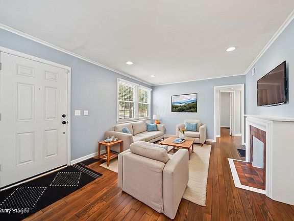 5th image of 587 Kenbrook Dr
