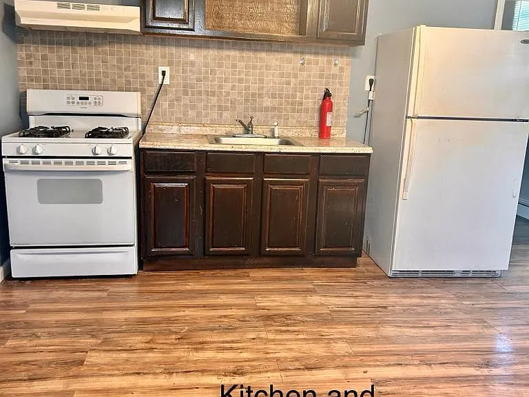 130 Summer Ave #1B — Photo 4