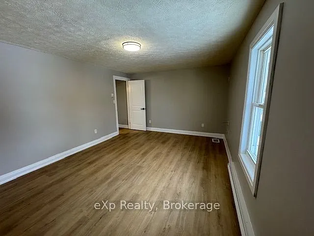 215 McNab St #10 — Photo 13